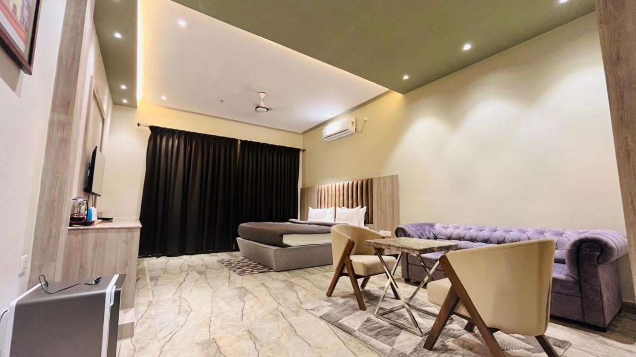 Sargawa The Palace Resort Ambikapur Exterior foto